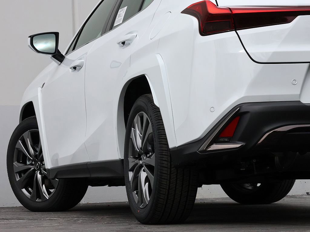 New 2026 Lexus UX 300h AWD image 8