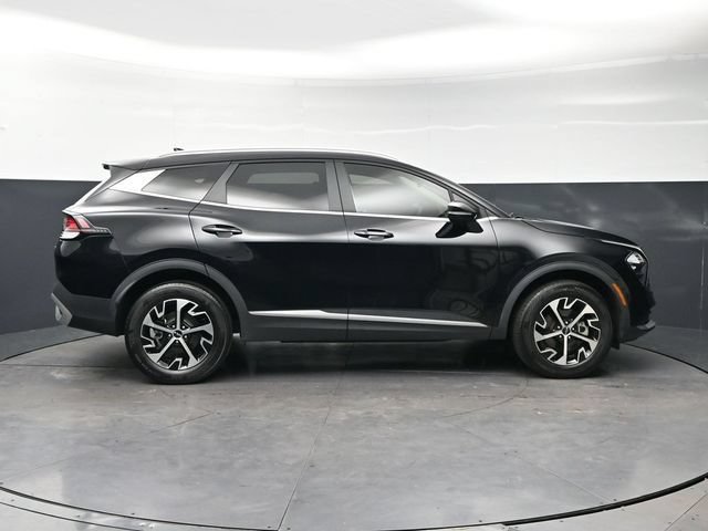 Used 2023 Kia Sportage EX AWD/4WD image 5