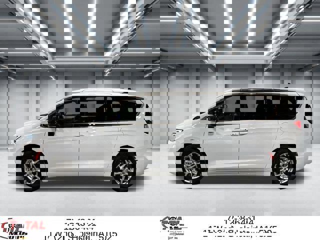 Used 2024 Chrysler Pacifica Touring-L image 5