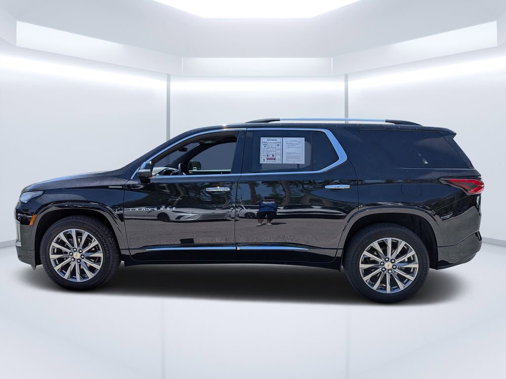 Used 2023 Chevrolet Traverse Premier FWD image 6