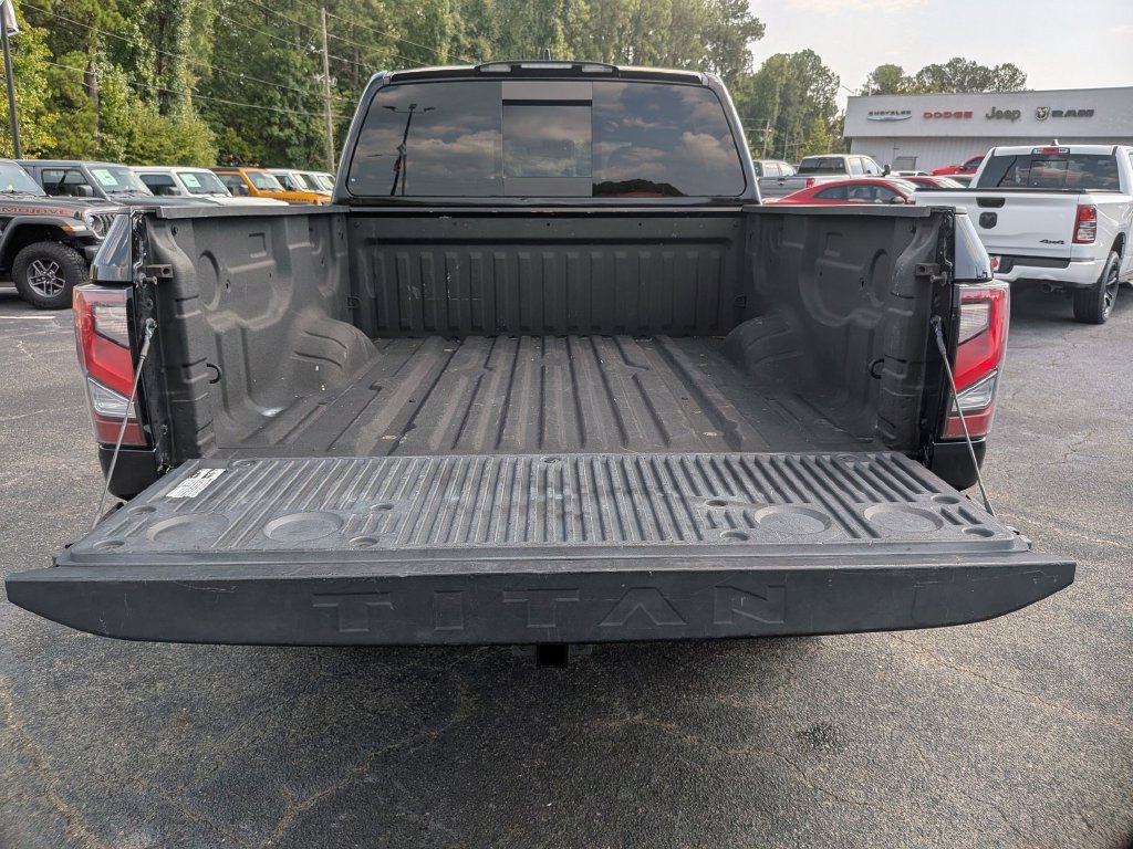 Used 2023 Nissan Titan PRO-4X AWD/4WD image 33
