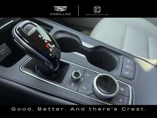 Used 2021 Cadillac XT4 Luxury w/ Cold Weather Package FWD image 17
