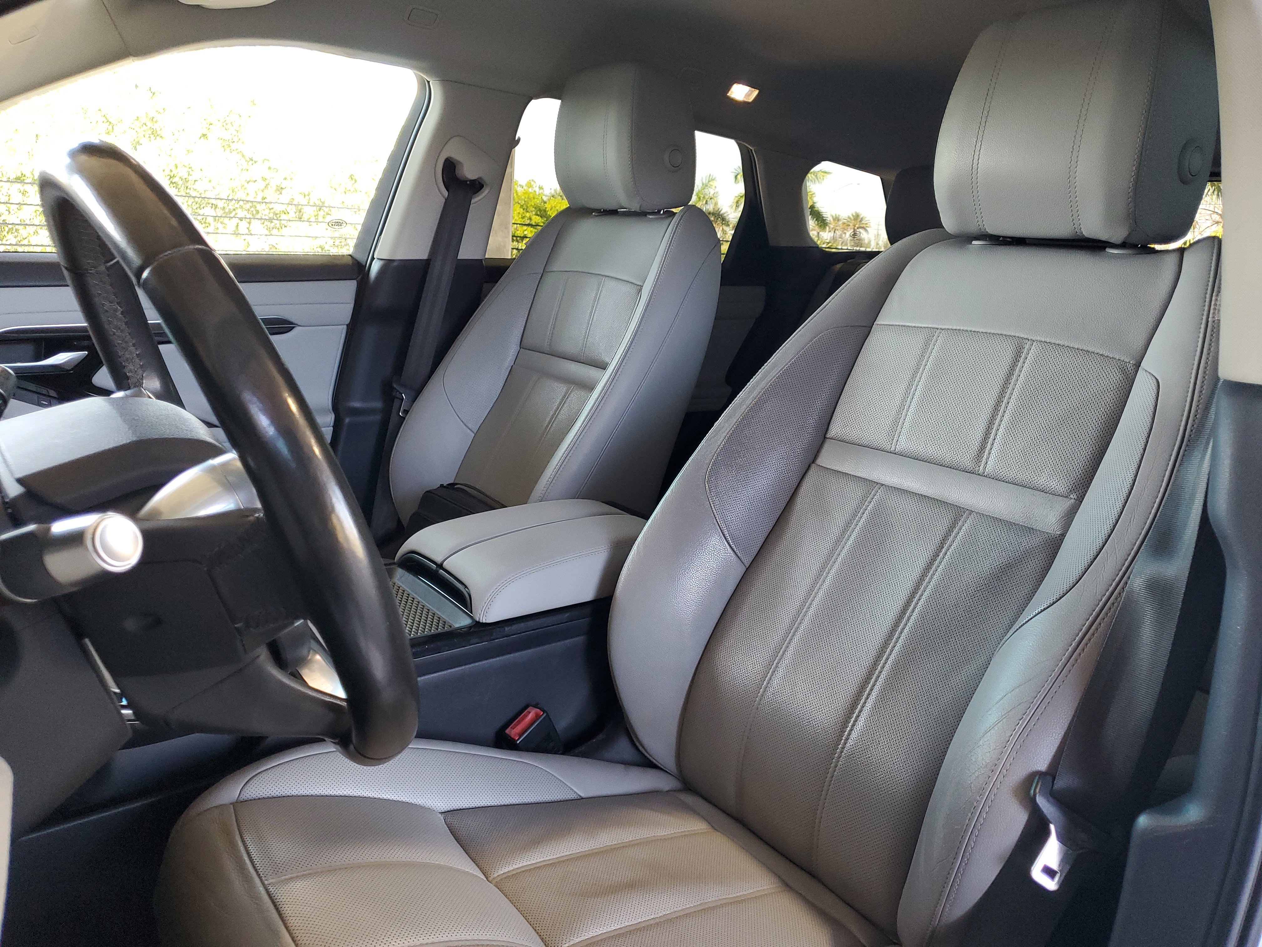 Used 2020 Land Rover Range Rover Evoque S AWD/4WD image 19