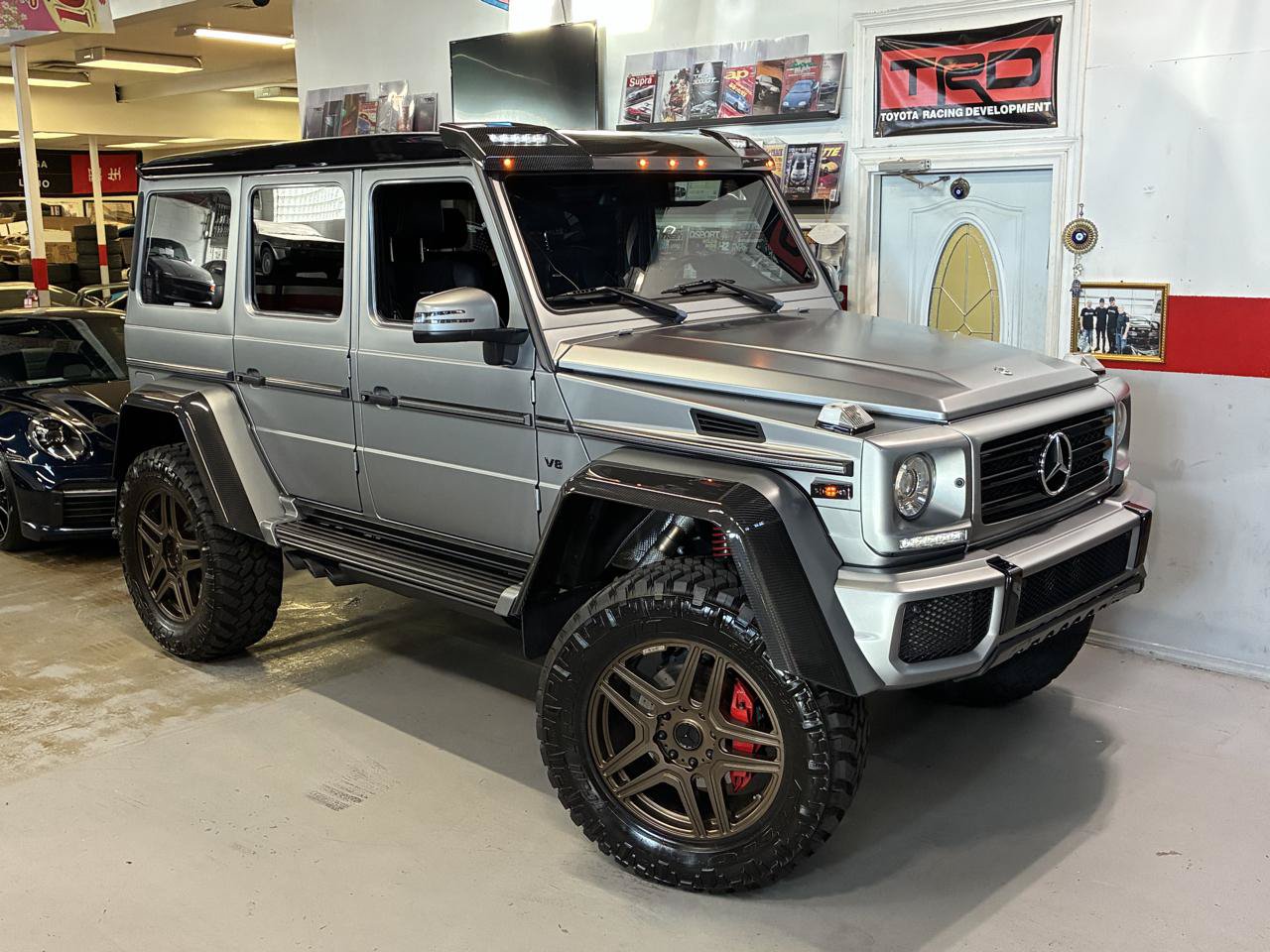Used 2018 Mercedes-Benz G 550 Squared image 3