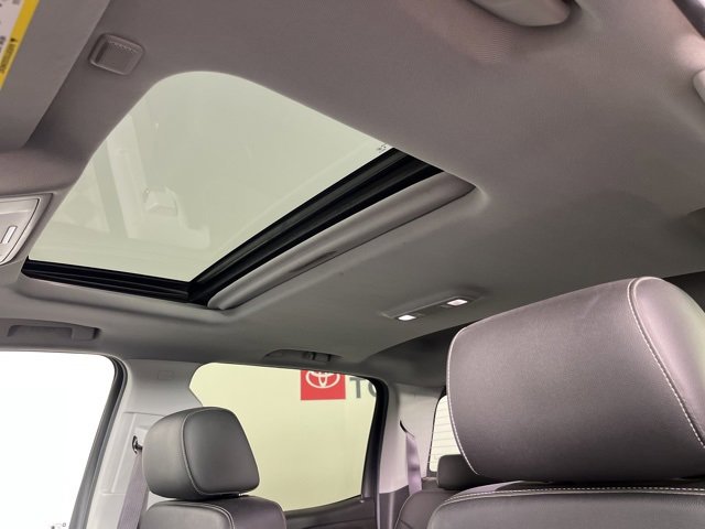 Used 2015 GMC Sierra 1500 SLT w/ SLT Preferred Package image 5