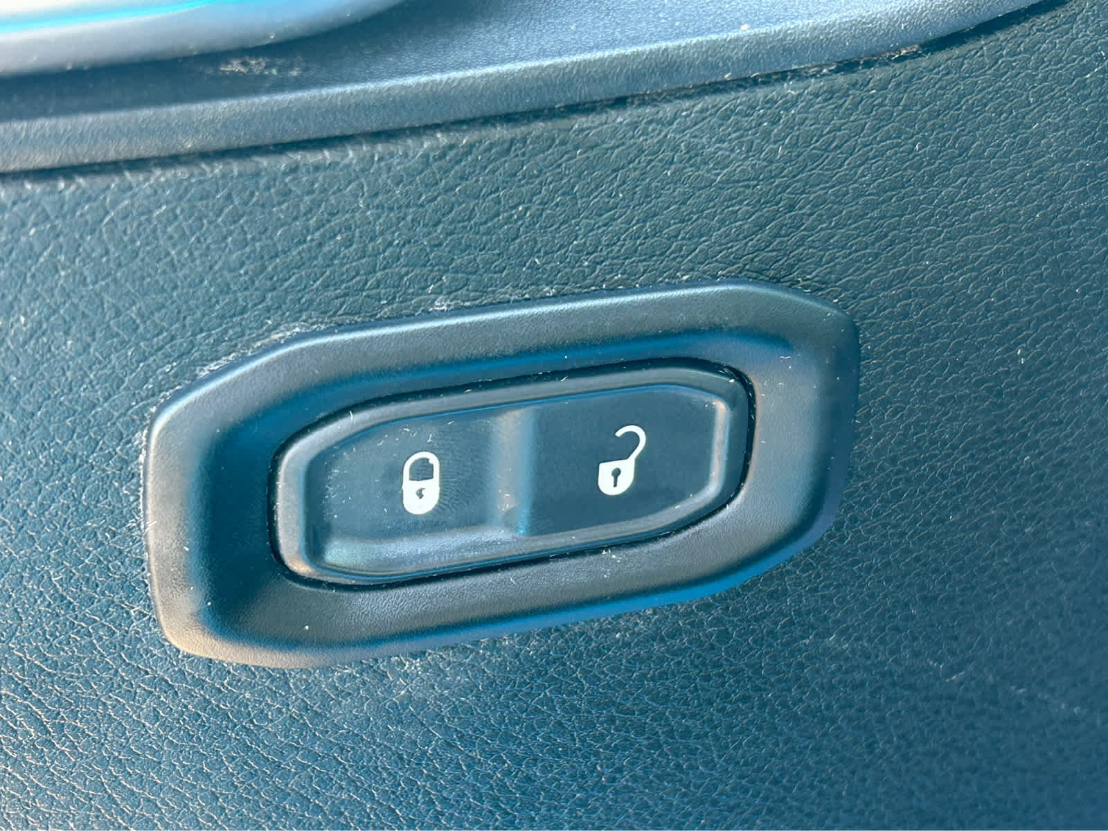 Used 2021 Jeep Wrangler Sport S image 16