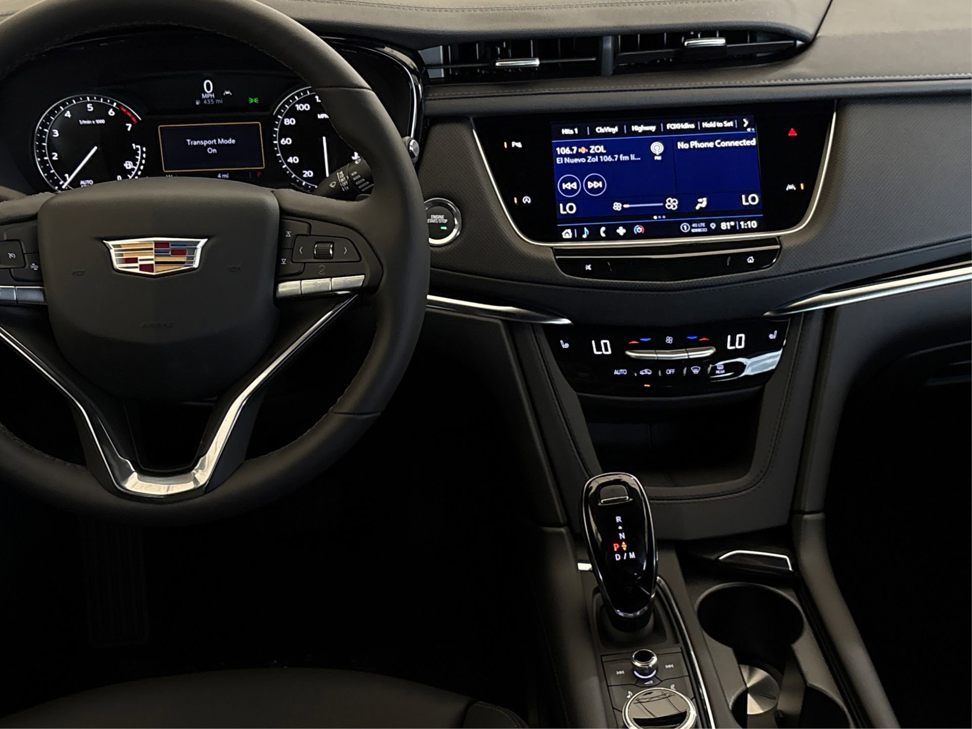 New 2025 Cadillac XT6 Luxury image 16