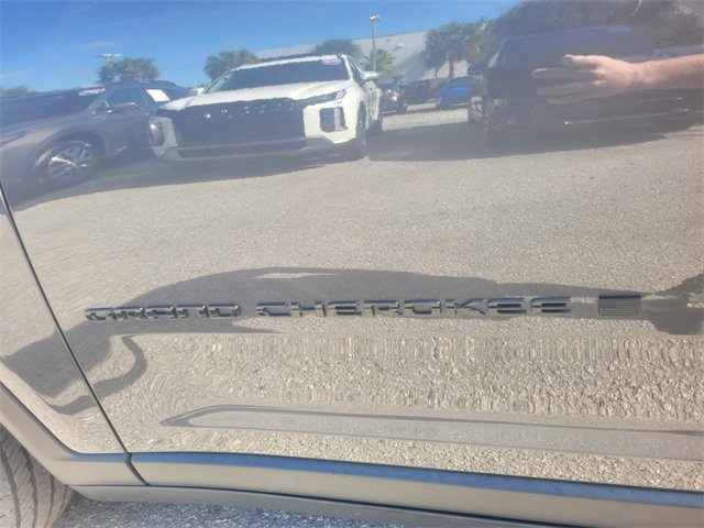 Certified 2024 Jeep Grand Cherokee L Altitude image 3