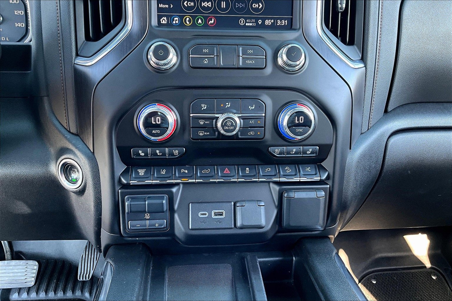 Used 2023 GMC Sierra 2500 AT4 w/ AT4 Premium Plus Package image 24