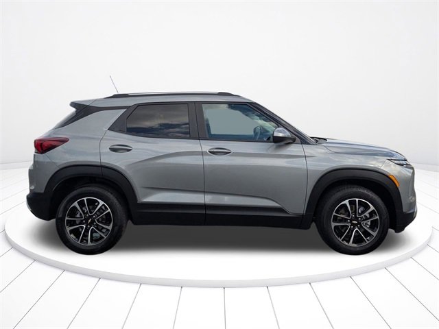 Used 2025 Chevrolet TrailBlazer LT image 11