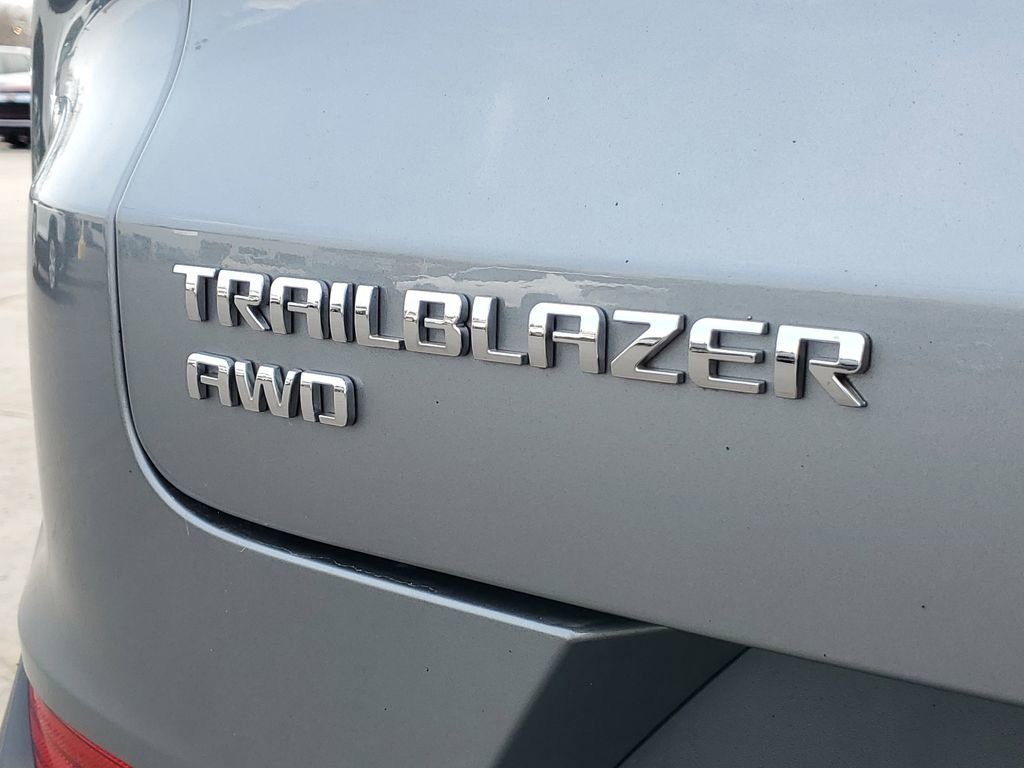 Used 2023 Chevrolet TrailBlazer LS image 29