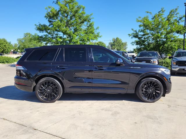 Certified 2024 Lincoln Aviator Black Label w/ Jet Package AWD/4WD image 2