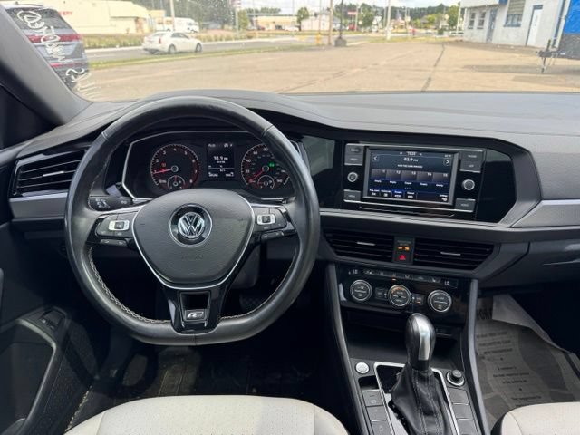 Used 2021 Volkswagen Jetta R-Line FWD image 17