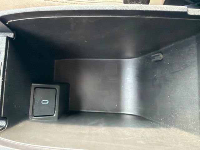 Used 2020 Ford Escape SEL FWD image 40