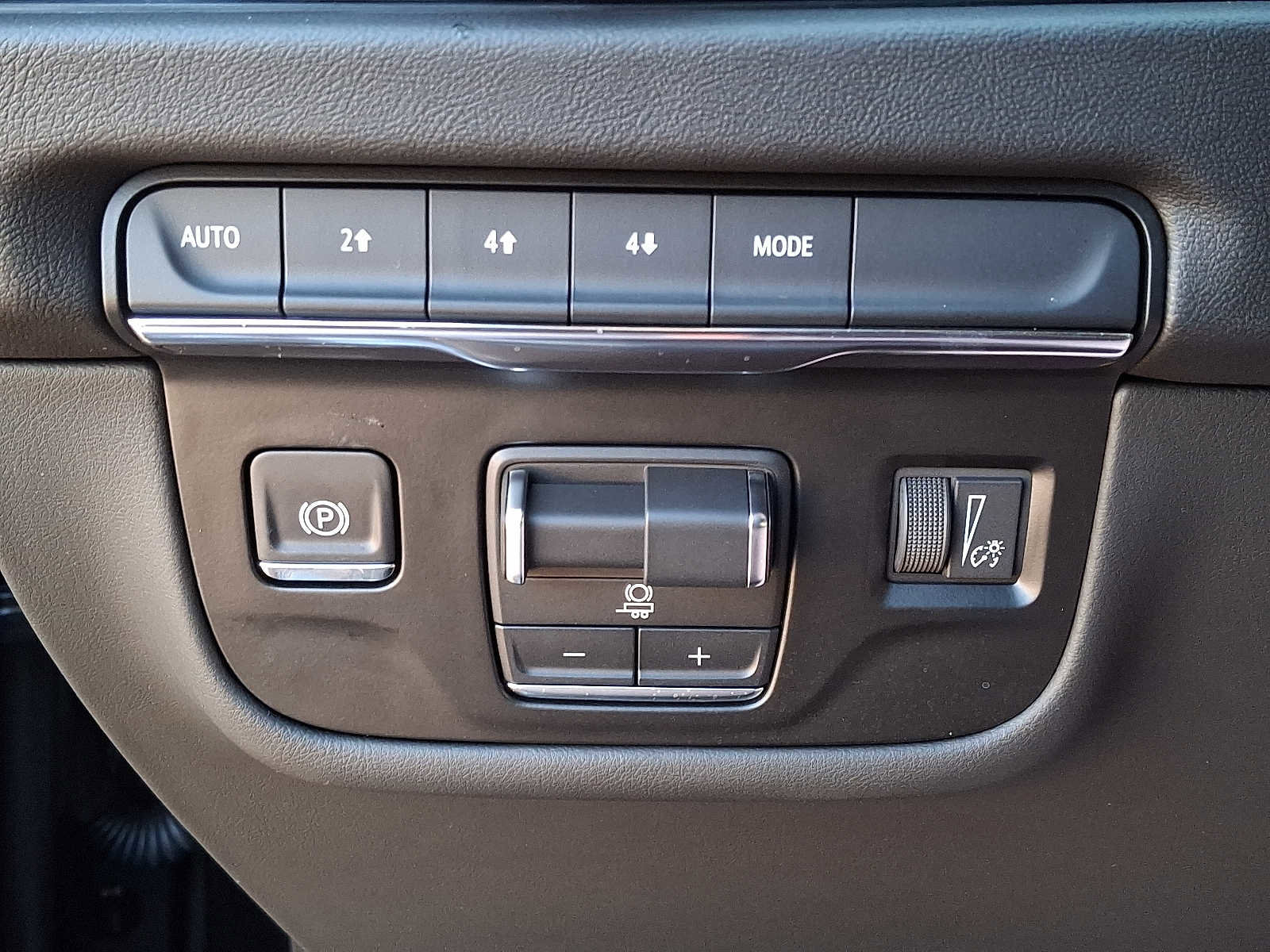 Certified 2025 Cadillac Escalade Premium Luxury image 26