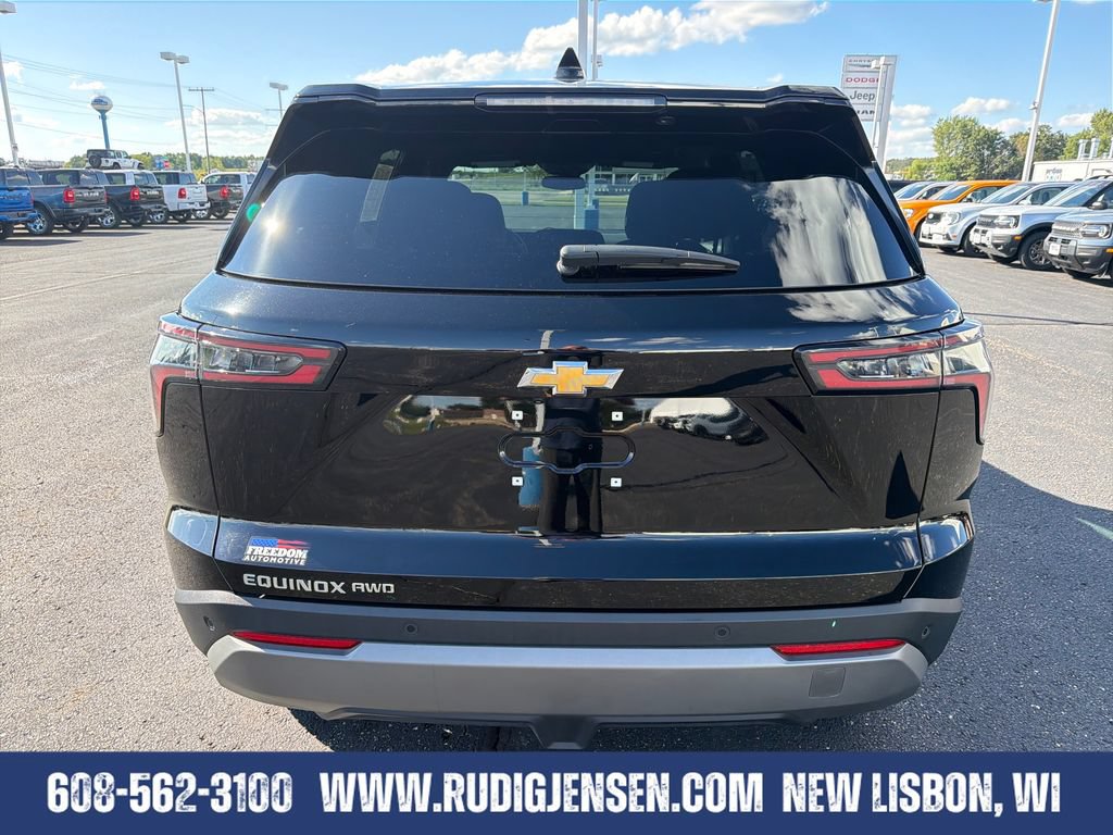 Used 2026 Chevrolet Equinox LT AWD/4WD image 4