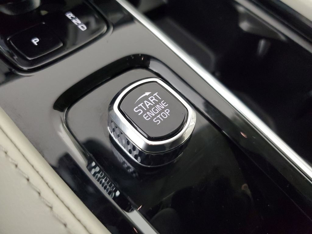 Certified 2023 Volvo XC90 B6 Core w/ Protection Package Premier AWD/4WD image 35