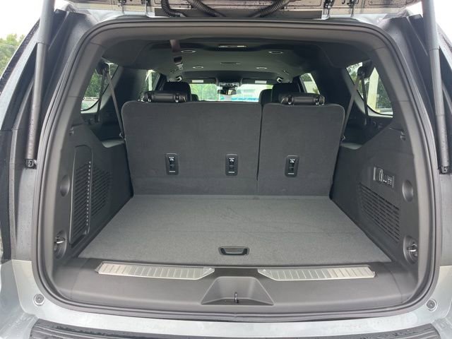 New 2026 Chevrolet Suburban Premier image 7