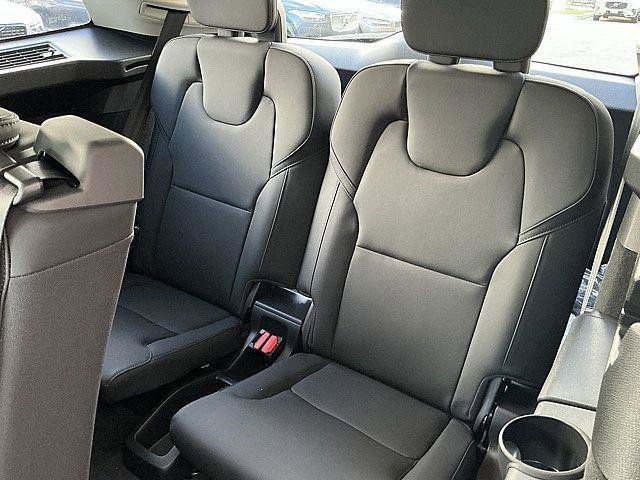 New 2026 Volvo XC90 T8 Plus w/ Protection Package Premier AWD/4WD image 14