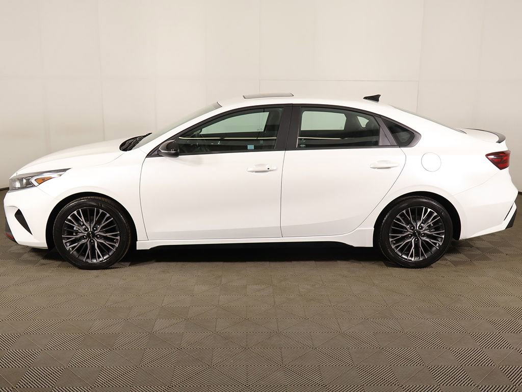 Used 2022 Kia Forte GT-Line w/ GT-Line Premium Package image 17