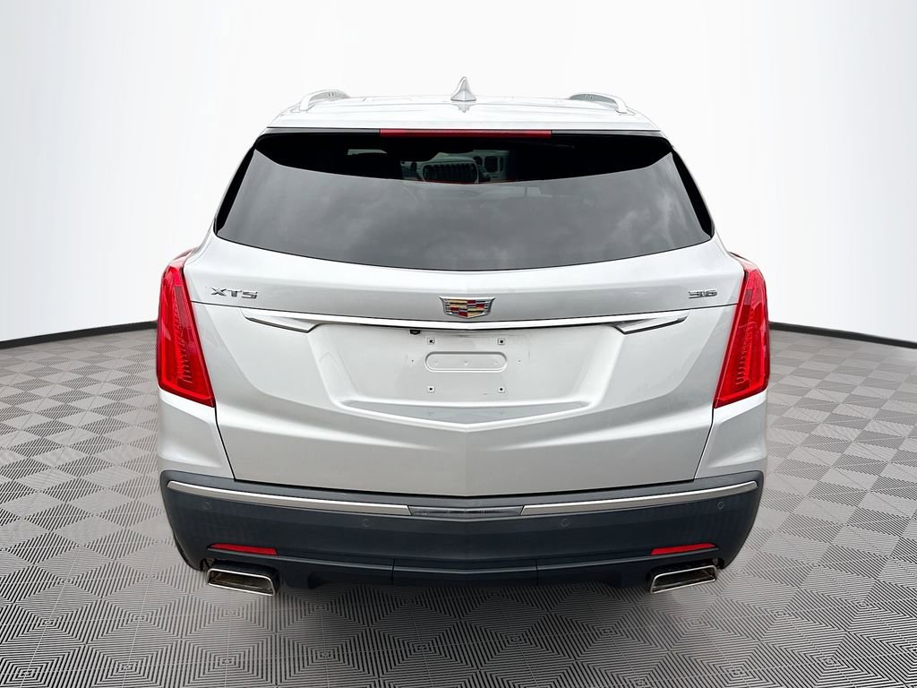 Used 2018 Cadillac XT5 Luxury w/ Driver Awareness Package FWD image 7