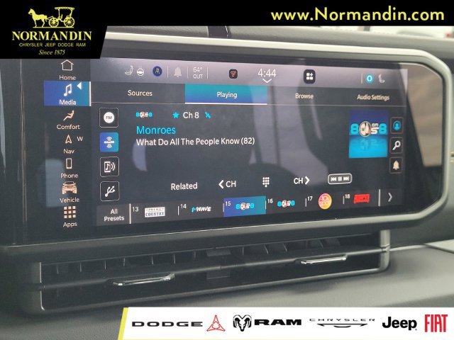 Used 2024 Jeep Wrangler Unlimited Sahara w/ Technology Group AWD/4WD image 9