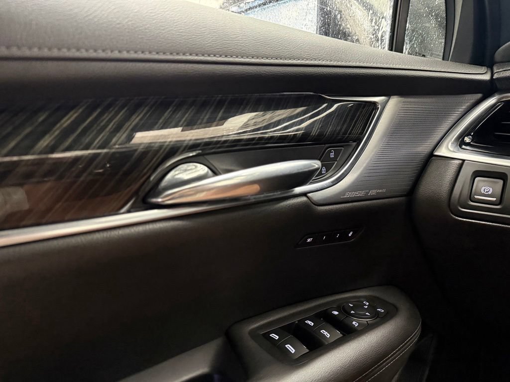Used 2023 Cadillac XT6 Premium Luxury AWD/4WD image 12