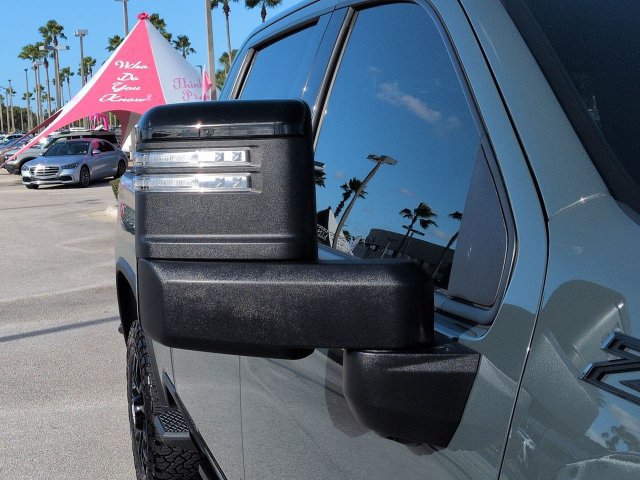 Used 2025 Chevrolet Silverado 2500 LTZ AWD/4WD image 12