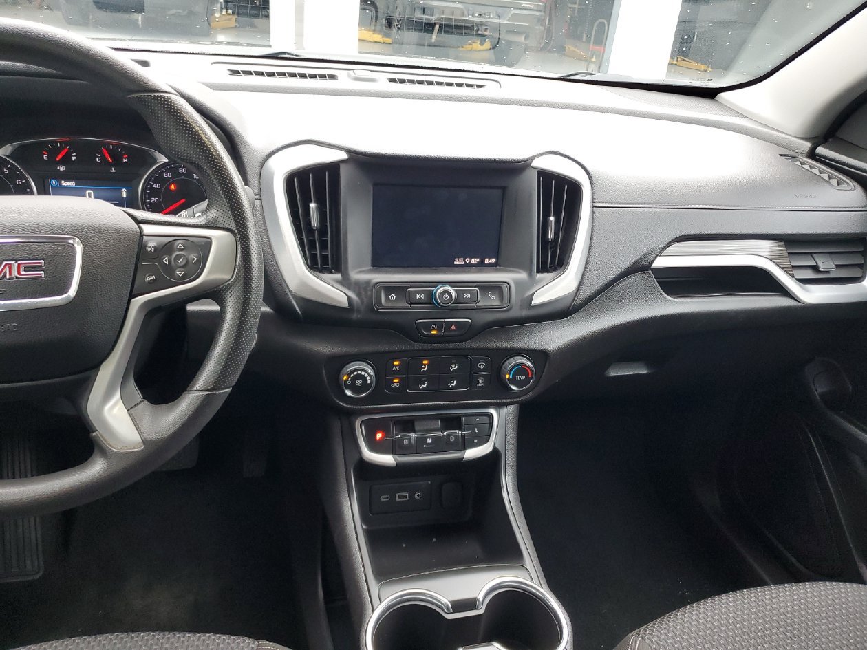 Used 2024 GMC Terrain SLE AWD/4WD image 13