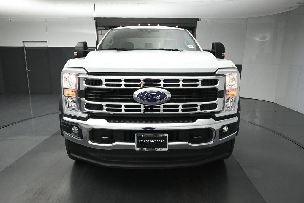 New 2026 Ford F550 2WD Regular Cab Super Duty image 4