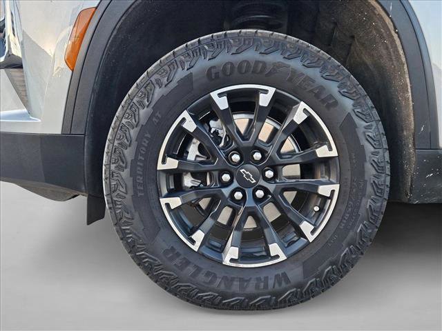 Used 2025 Chevrolet Traverse Z71 w/ Driver Confidence Package image 21