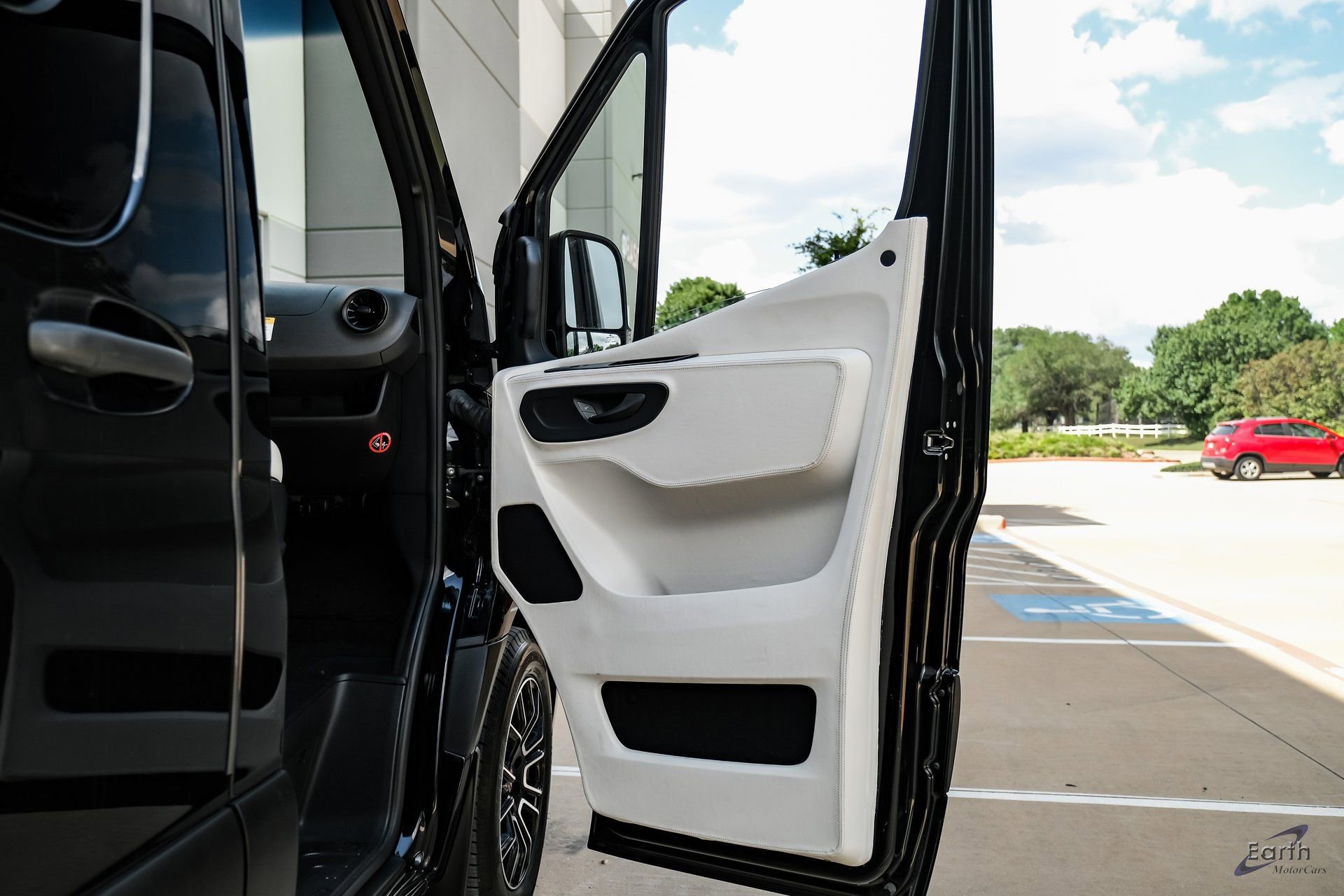 Used 2022 Mercedes-Benz Sprinter 2500 image 70