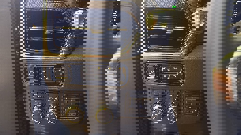 New 2026 GMC Yukon XL Elevation image 32