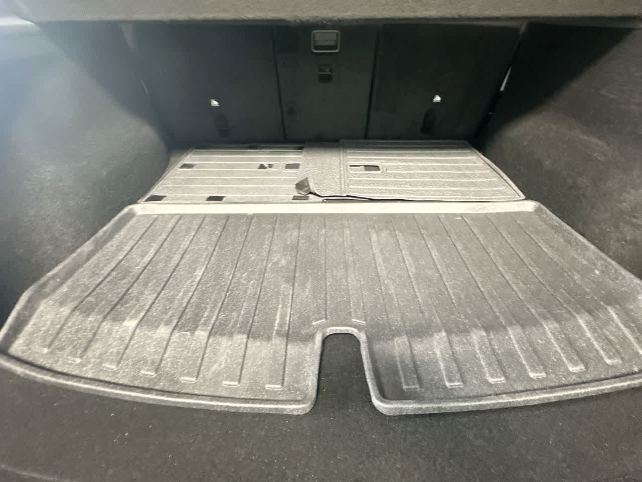 Used 2026 Tesla Model Y AWD image 25