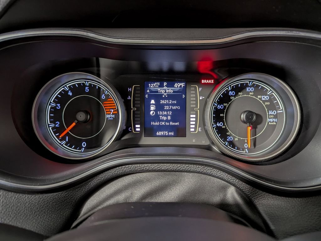 Used 2020 Jeep Cherokee Latitude Plus image 29