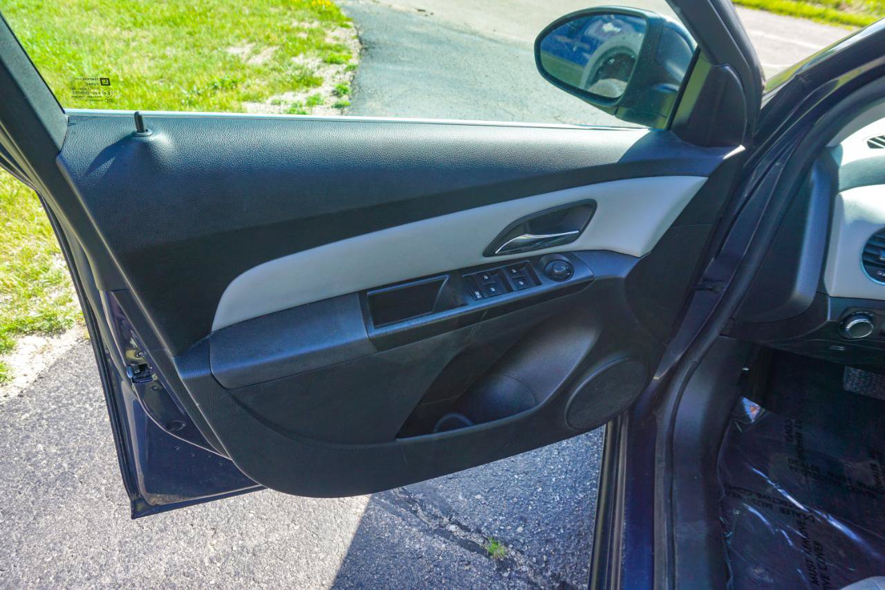 Used 2013 Chevrolet Cruze Eco FWD image 22