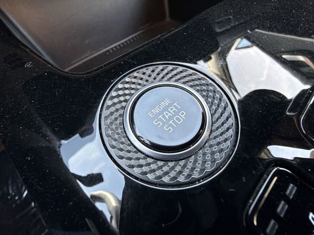 Used 2023 Kia Niro EX FWD image 17