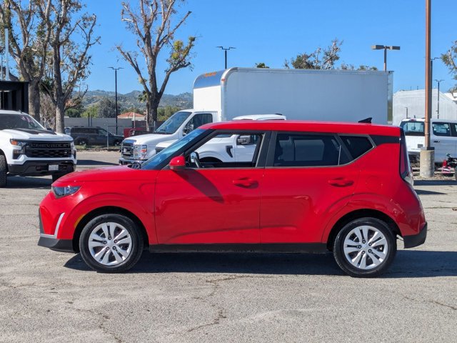 Used 2023 Kia Soul LX image 9