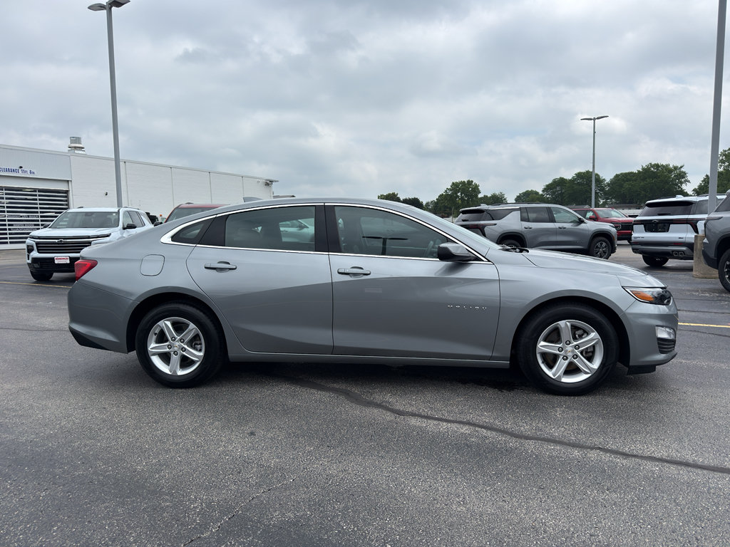 Used 2024 Chevrolet Malibu LT FWD image 4