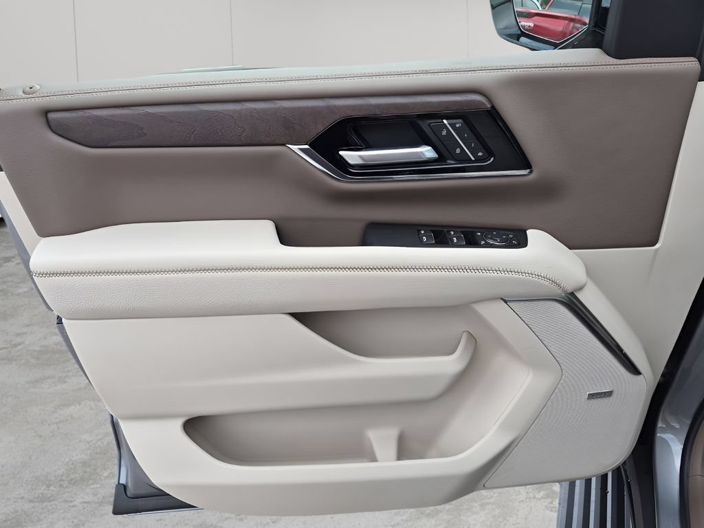 New 2026 GMC Yukon XL Denali w/ Sun & Power Step Package AWD/4WD image 31