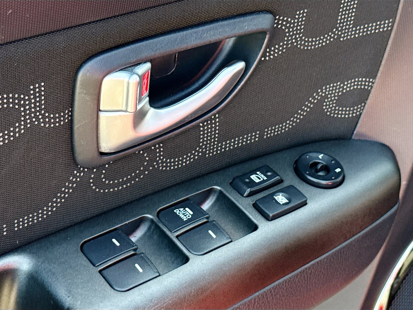 Used 2013 Kia Soul + w/ Audio Pkg FWD image 8