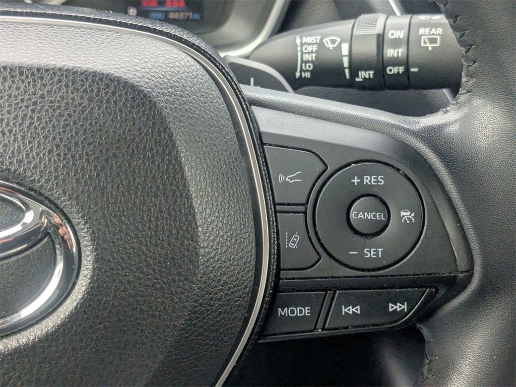 Used 2020 Toyota Corolla SE image 25