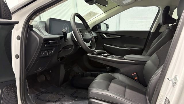 Used 2024 Kia EV6 Light image 11