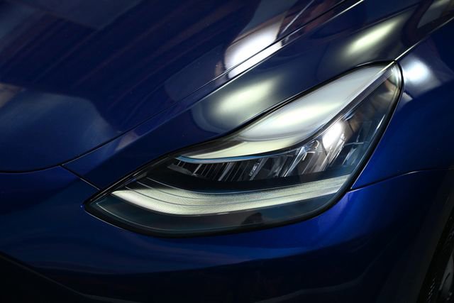 Used 2021 Tesla Model Y Long Range image 11