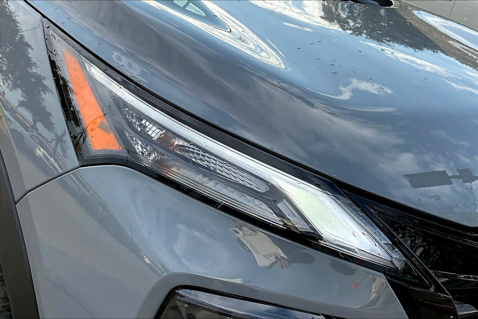 Used 2025 Nissan Rogue SV w/ Rock Creek Premium Package AWD/4WD image 20