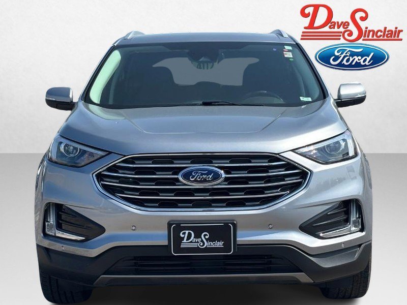 Used 2022 Ford Edge Titanium AWD/4WD image 2