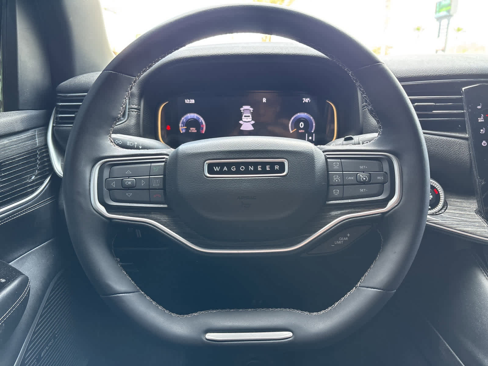 Used 2022 Jeep Wagoneer Series II image 32