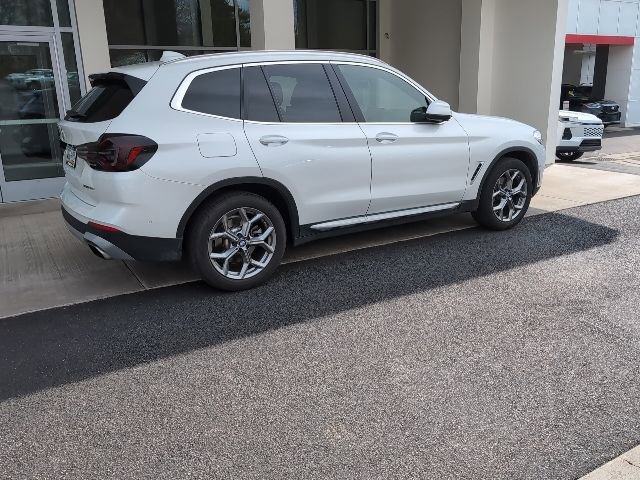 Used 2023 BMW X3 xDrive30i w/ Premium Package image 3