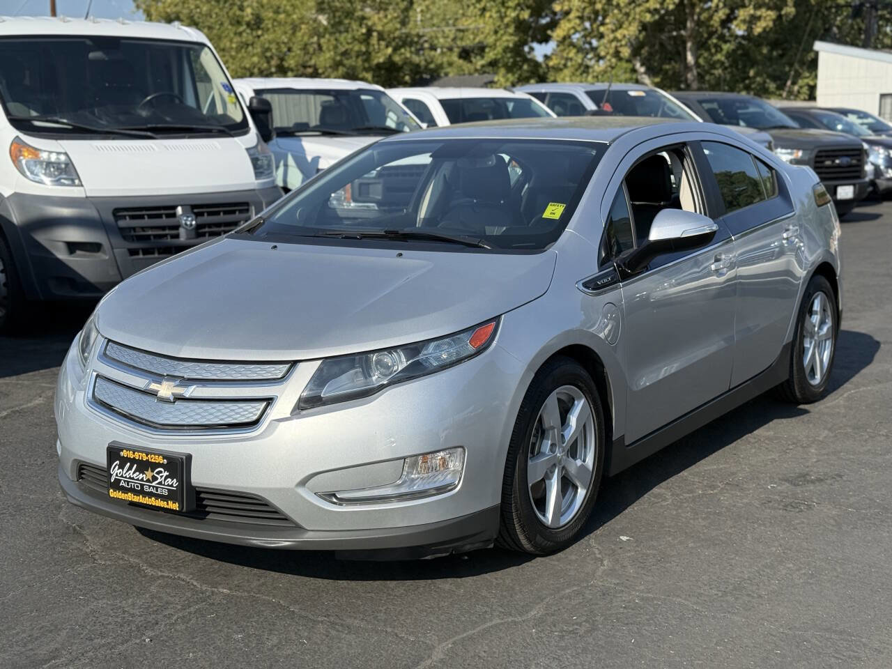 Used 2015 Chevrolet Volt Premium w/ Premium Trim Package image 4