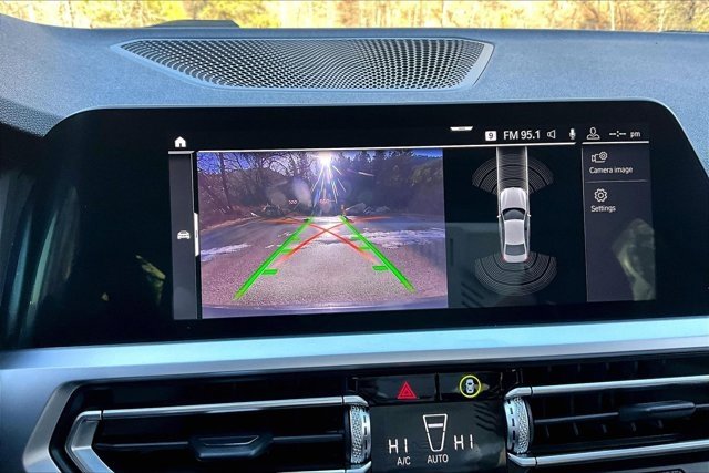 Used 2019 BMW 330i xDrive Sedan w/ Convenience Package image 14